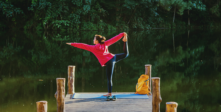 Guest journaling wellness goals in Rishikesh